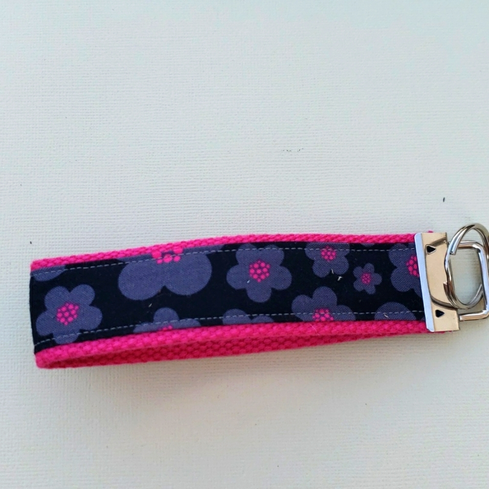 Pink and black key fob Key holder Key chain